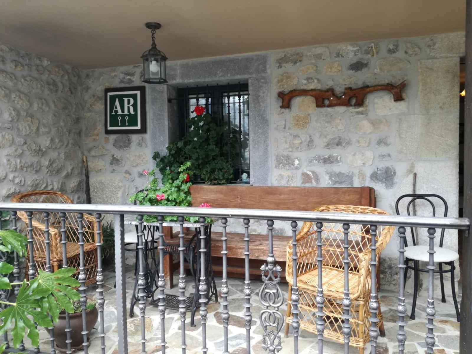 El Portal Del Abuelo Apartamento Arenas De Cabrales Exterior foto