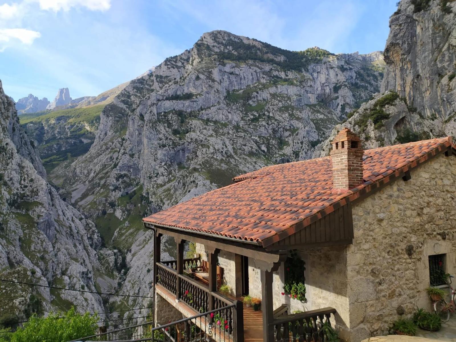 El Portal Del Abuelo Apartamento Arenas De Cabrales Exterior foto