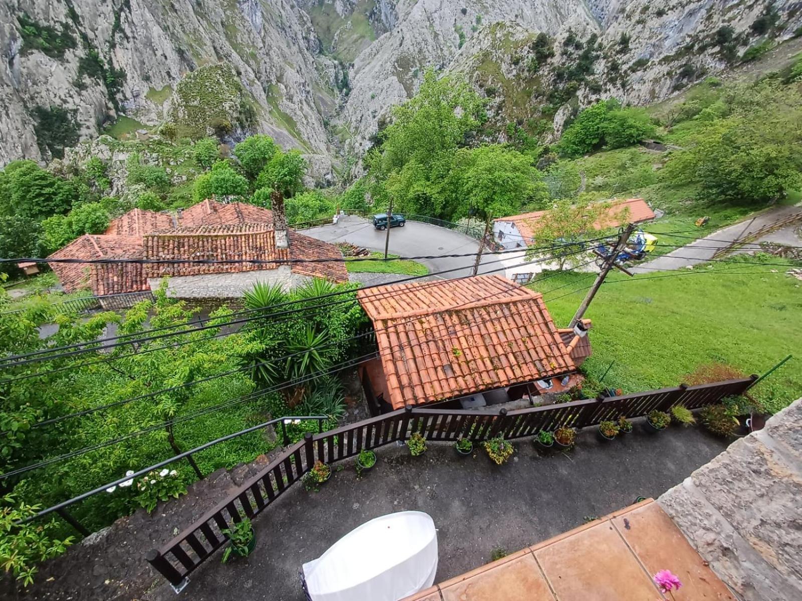 El Portal Del Abuelo Apartamento Arenas De Cabrales Exterior foto